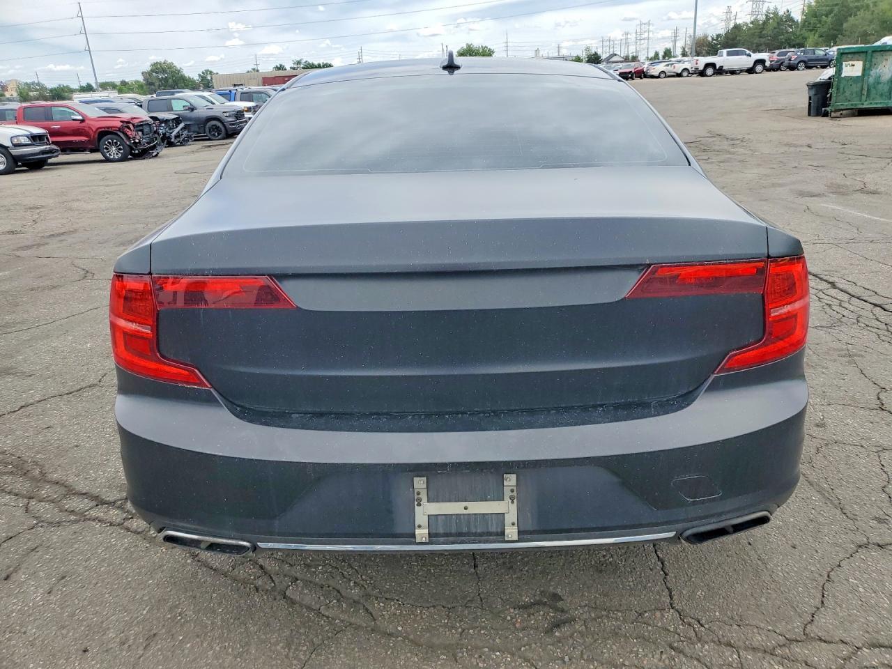 2018 Volvo S90 T6 Momentum - Фото 6