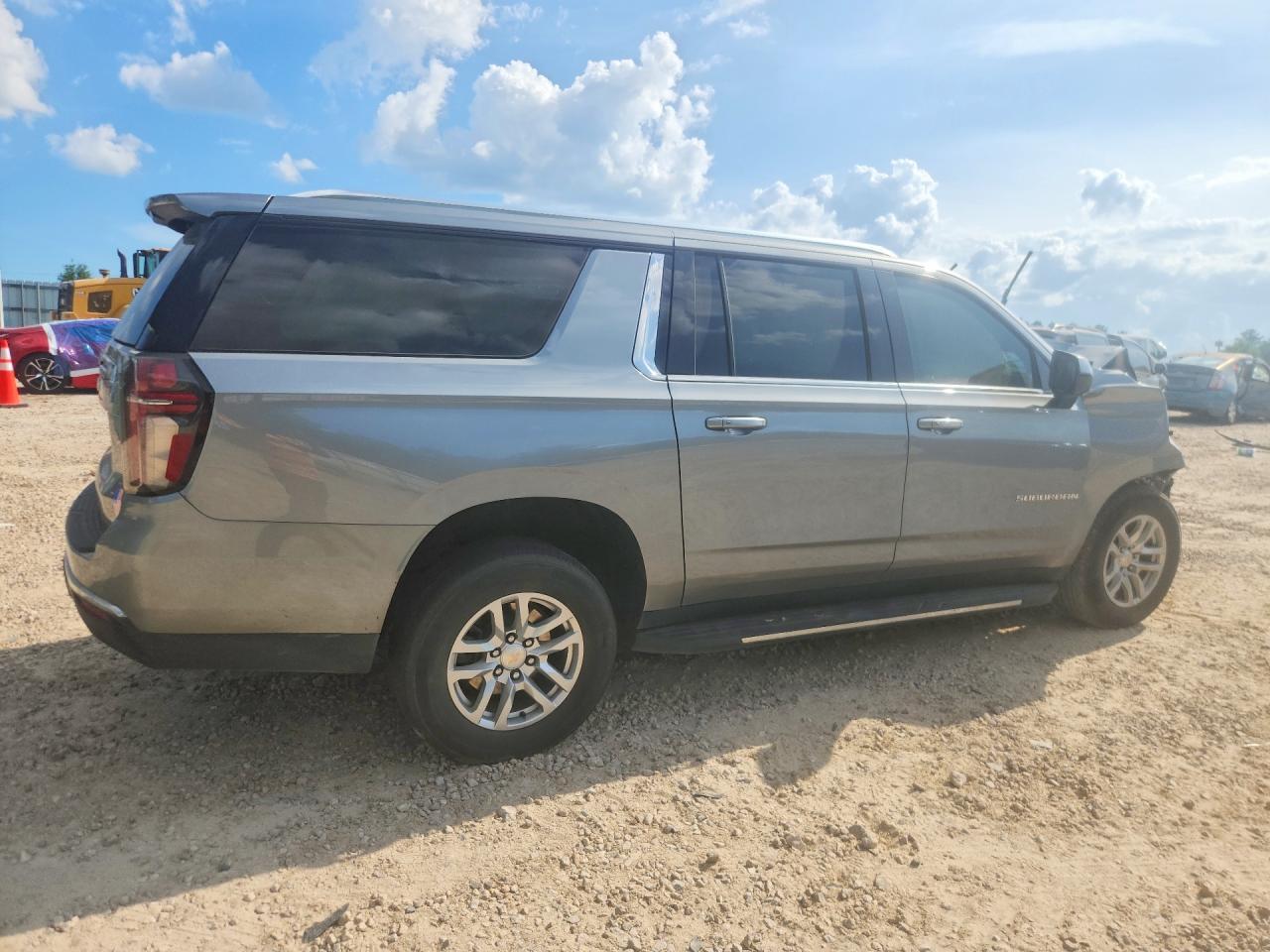 2024 Chevrolet Suburban C1500 Ls - Image 3