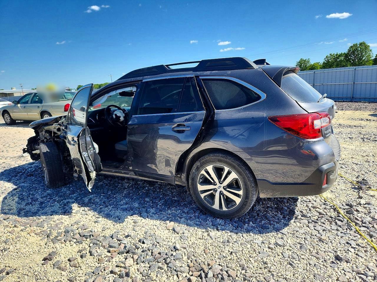 2019 Subaru Outback 2.5I Limited - Image 2