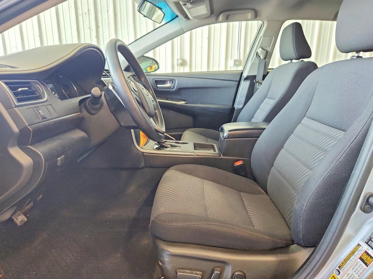 2017 Toyota Camry Le - Image 7