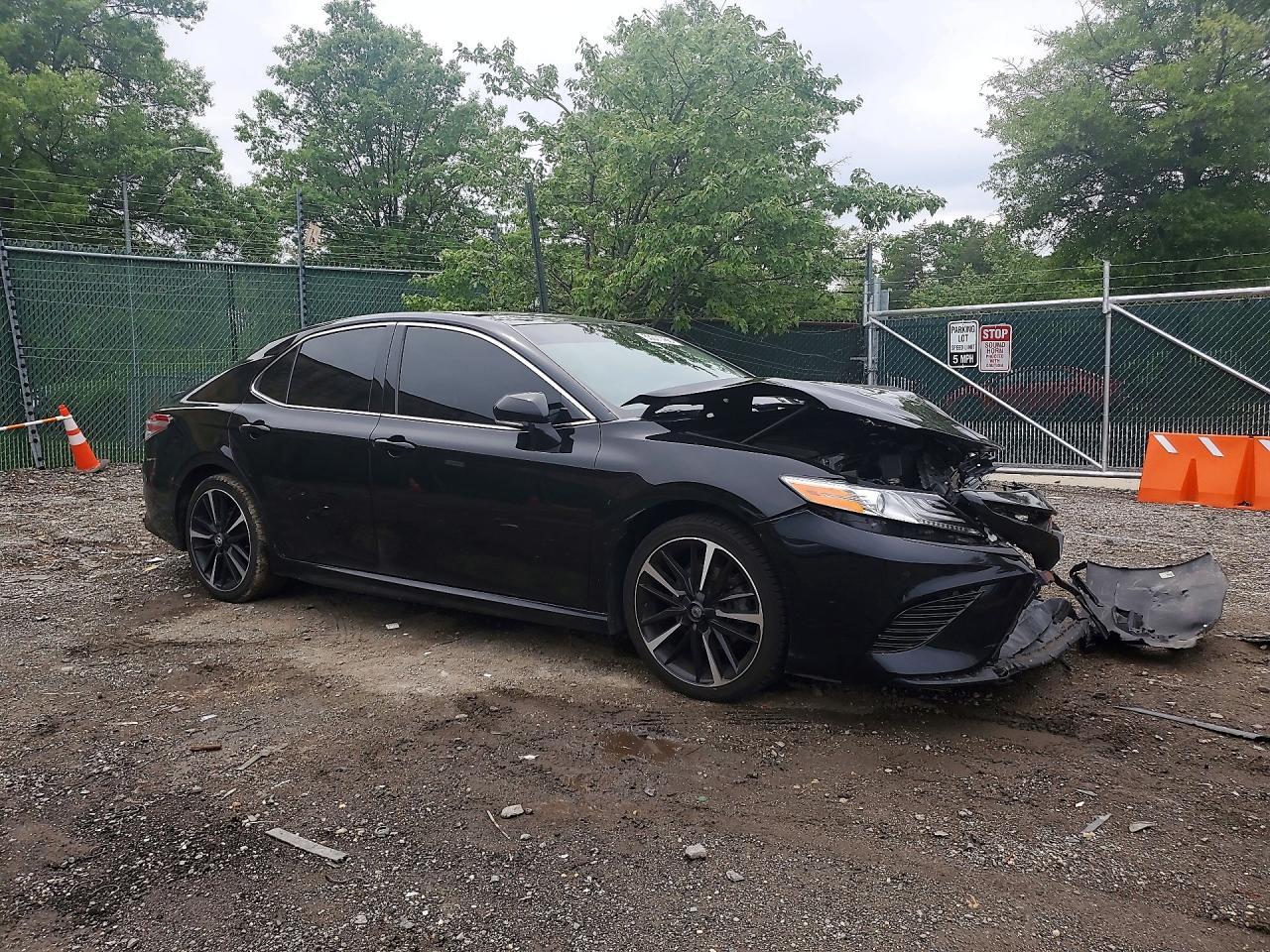 2020 Toyota Camry Xse - Фото 4