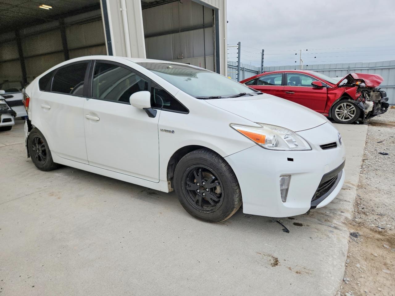 2014 Toyota Prius Two - Фото 4