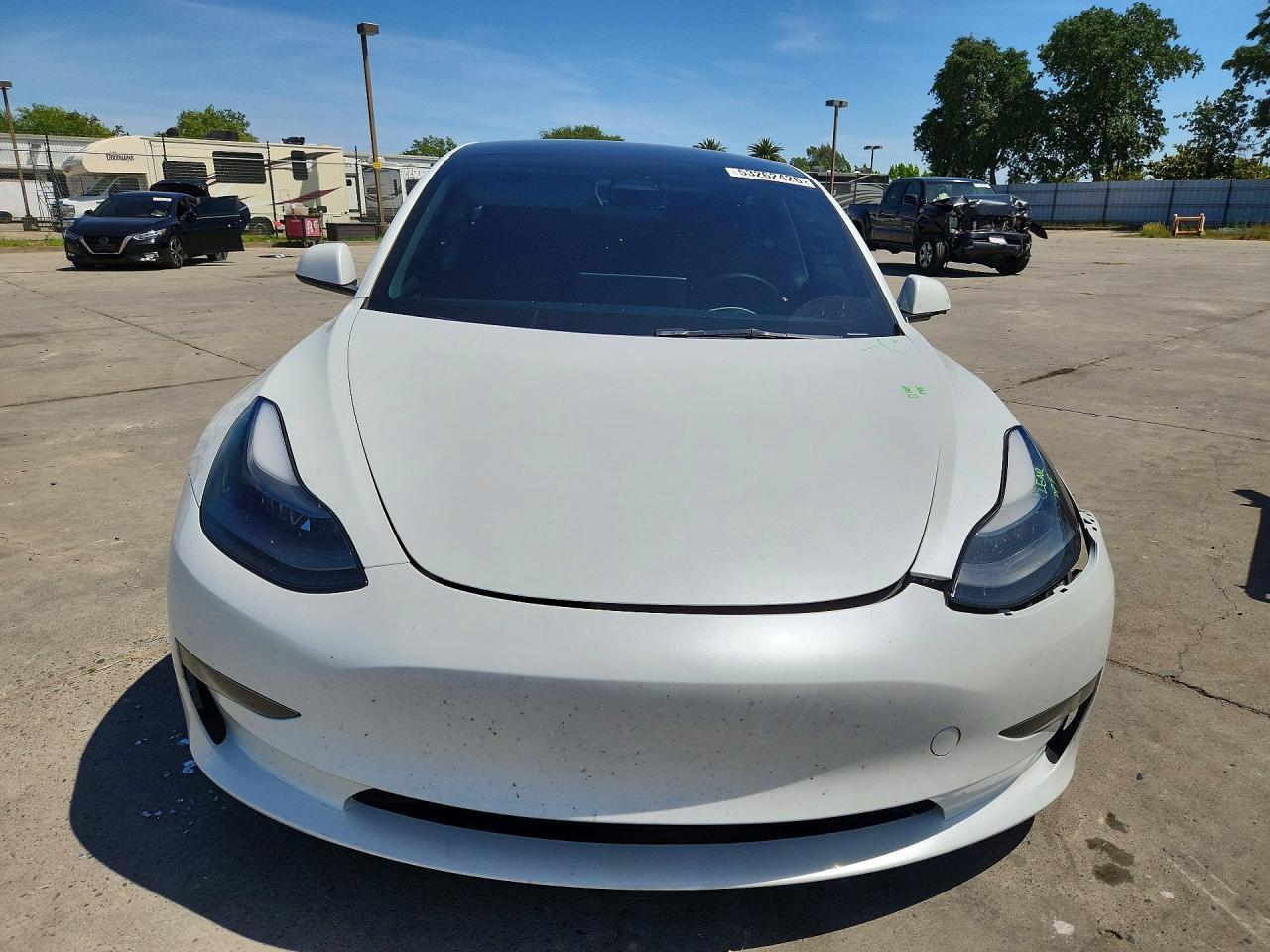 2023 Tesla Model 3 - Фото 5