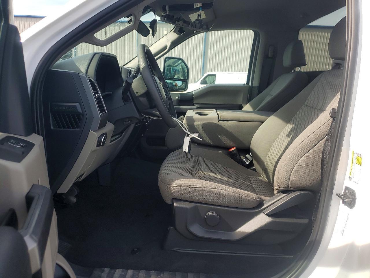 2022 Ford F350 Super Duty - Image 7