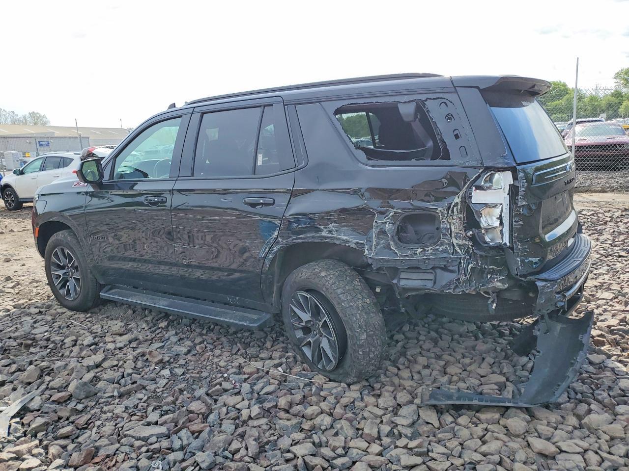 2021 Chevrolet Tahoe K1500 Z71 - Фото 2
