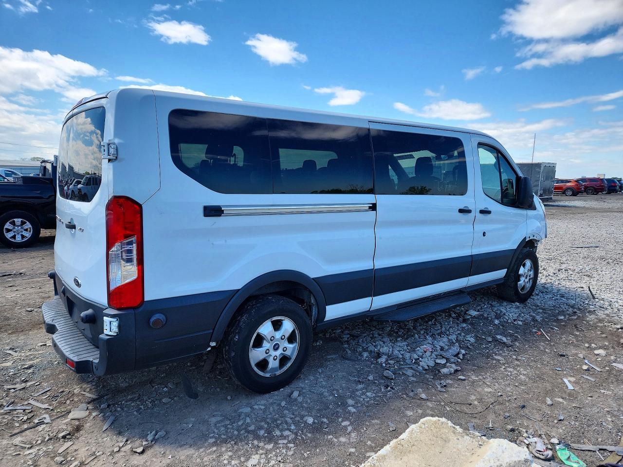 2017 Ford Transit T-350 - Image 3