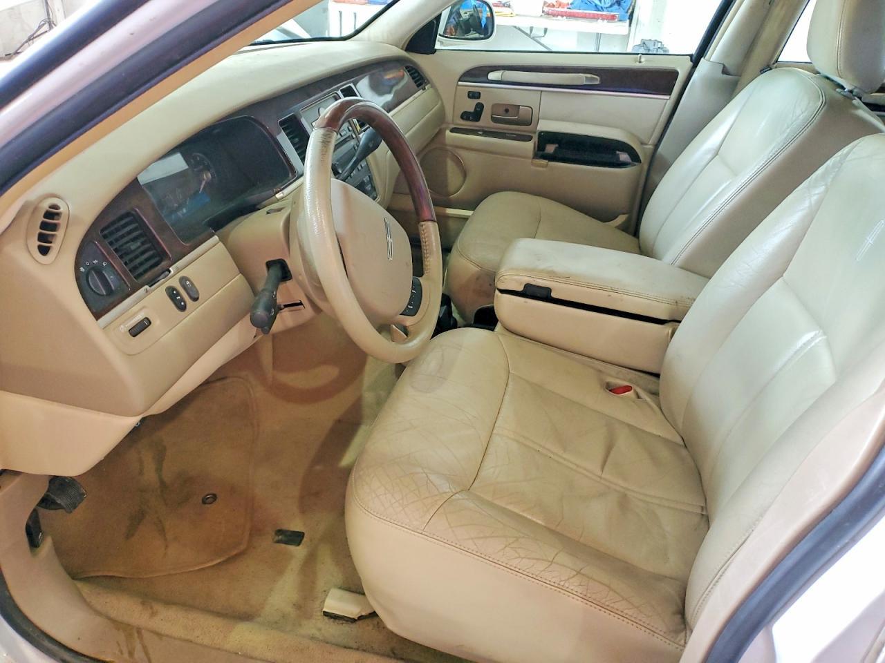 2006 Lincoln Town Car Signature Limited - Фото 7