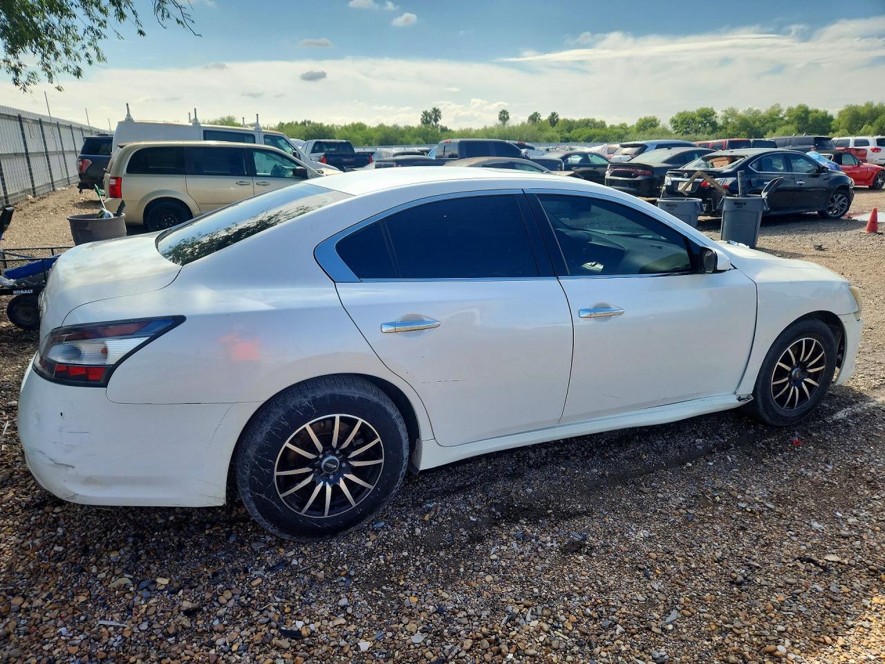 2014 Nissan Maxima 3.5 S - Image 3