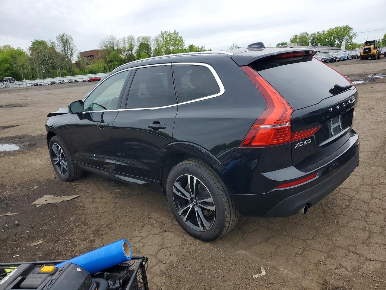 2021 Volvo Xc60 T5 Momentum - Фото 2