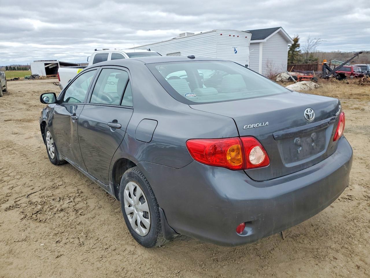 2010 Toyota Corolla Base - Фото 2