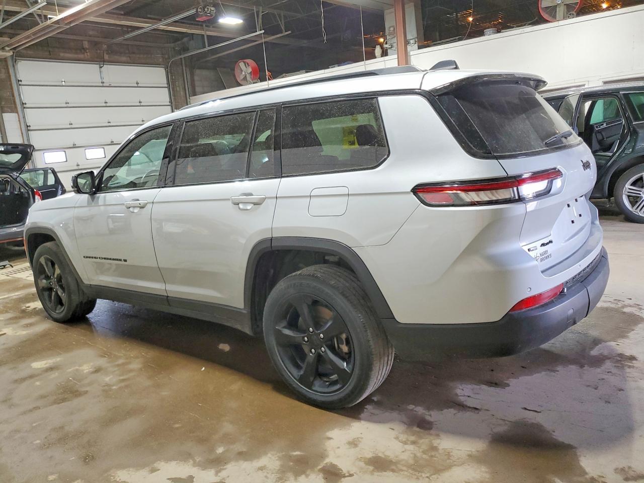 2021 Jeep Grand Cherokee L Laredo - Фото 2