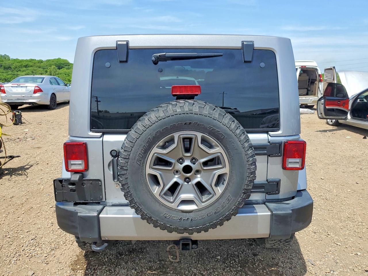 2018 Jeep Wrangler Unlimited Sahara - Image 6