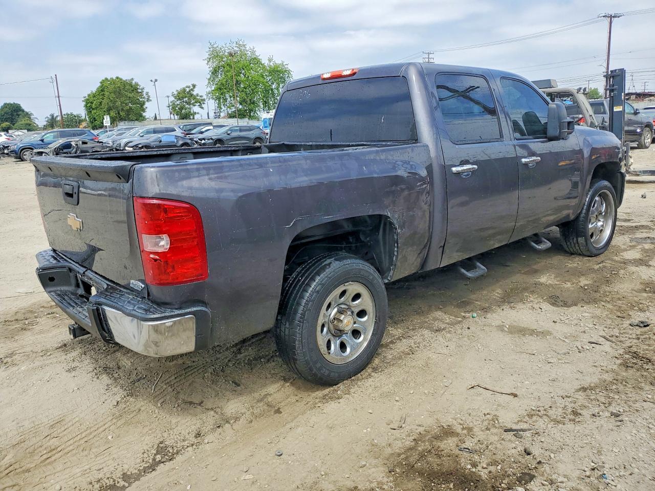 2010 Chevrolet Silverado C1500 Lt - Image 3