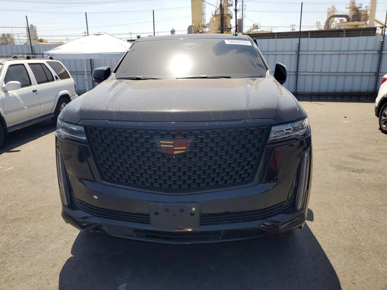 2022 Cadillac Escalade Esv Luxury - Image 5