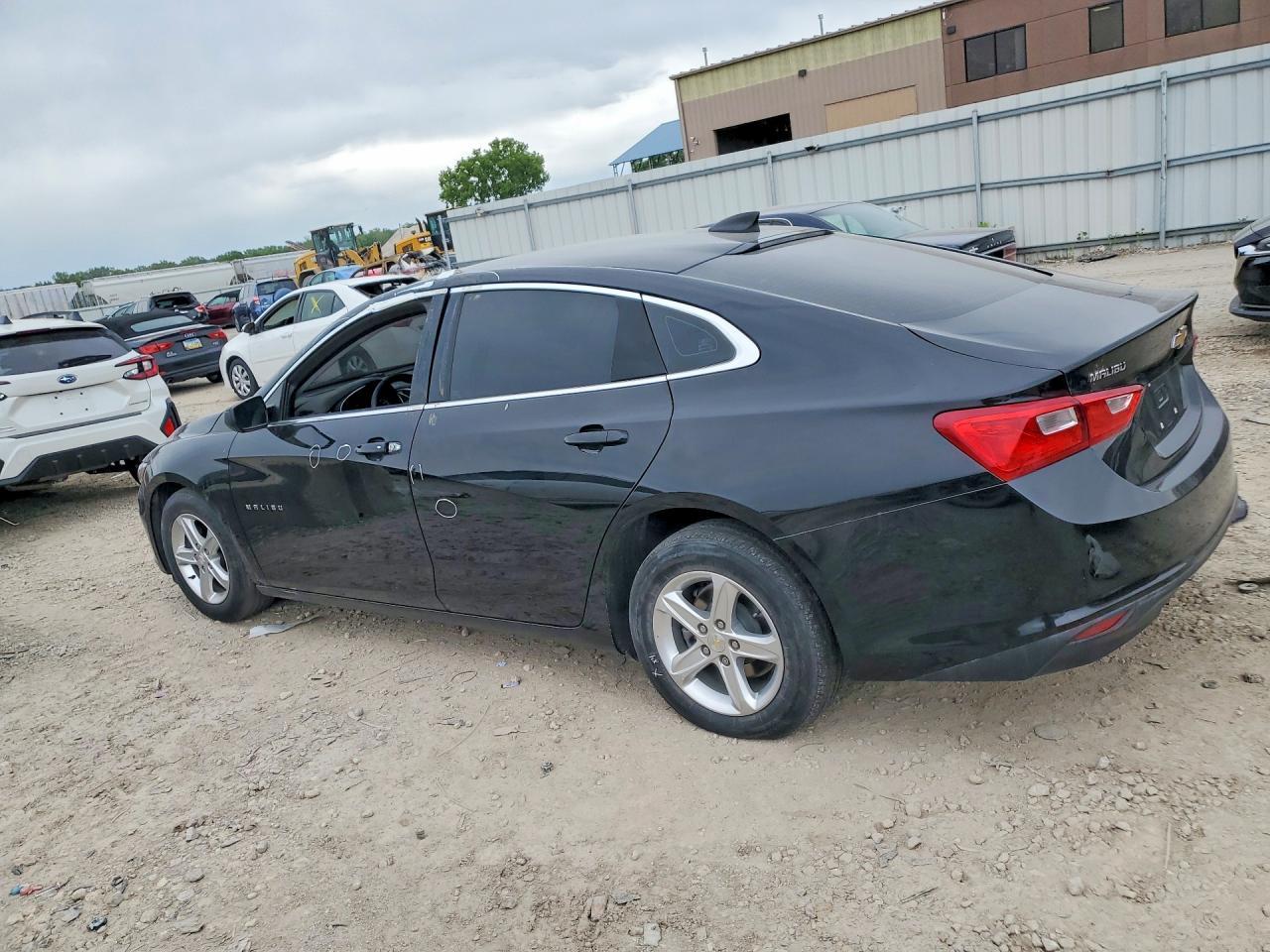 2023 Chevrolet Malibu Ls - Фото 2