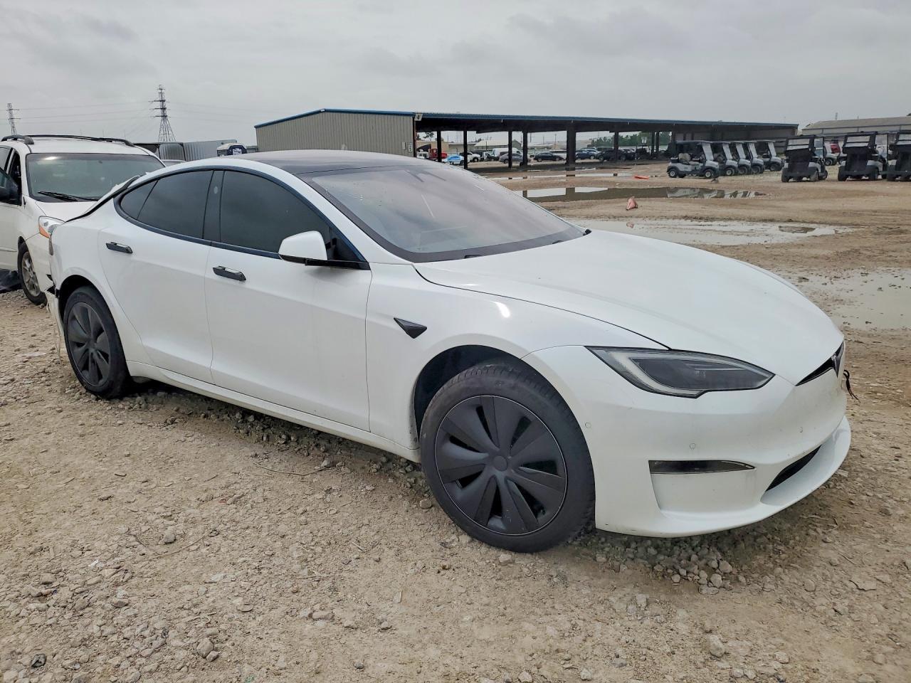 2022 Tesla Model S - Image 4