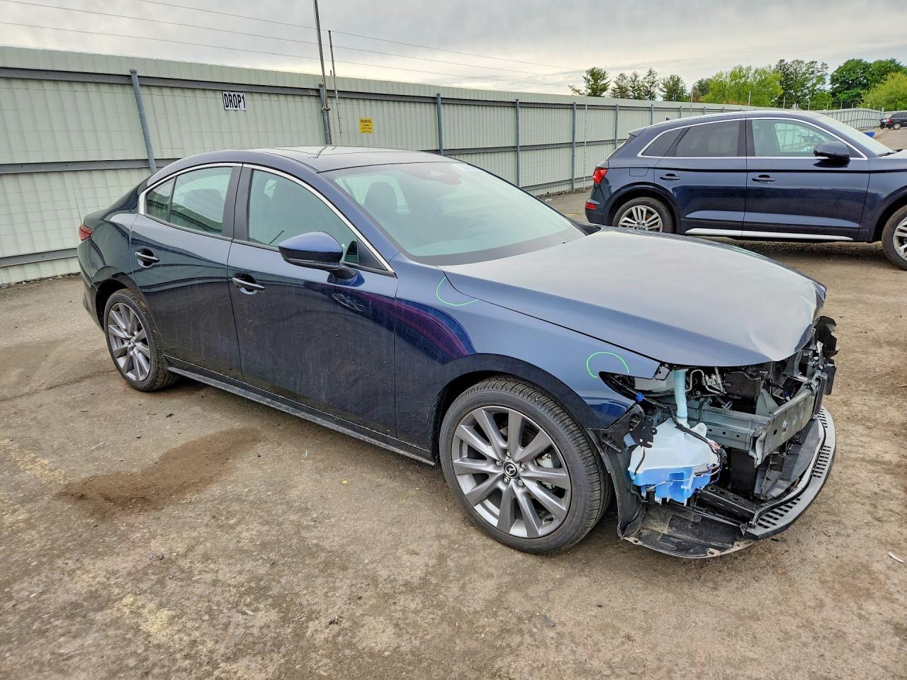 2025 Mazda 3 Preferred - Image 4