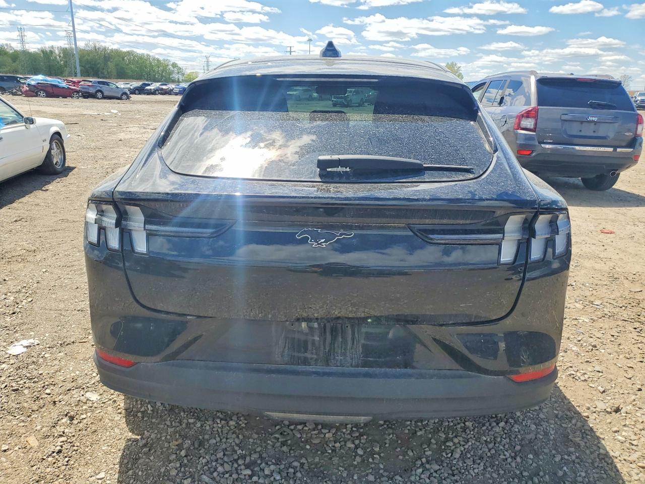 2025 Ford Mustang Mach-E Premium - Фото 6