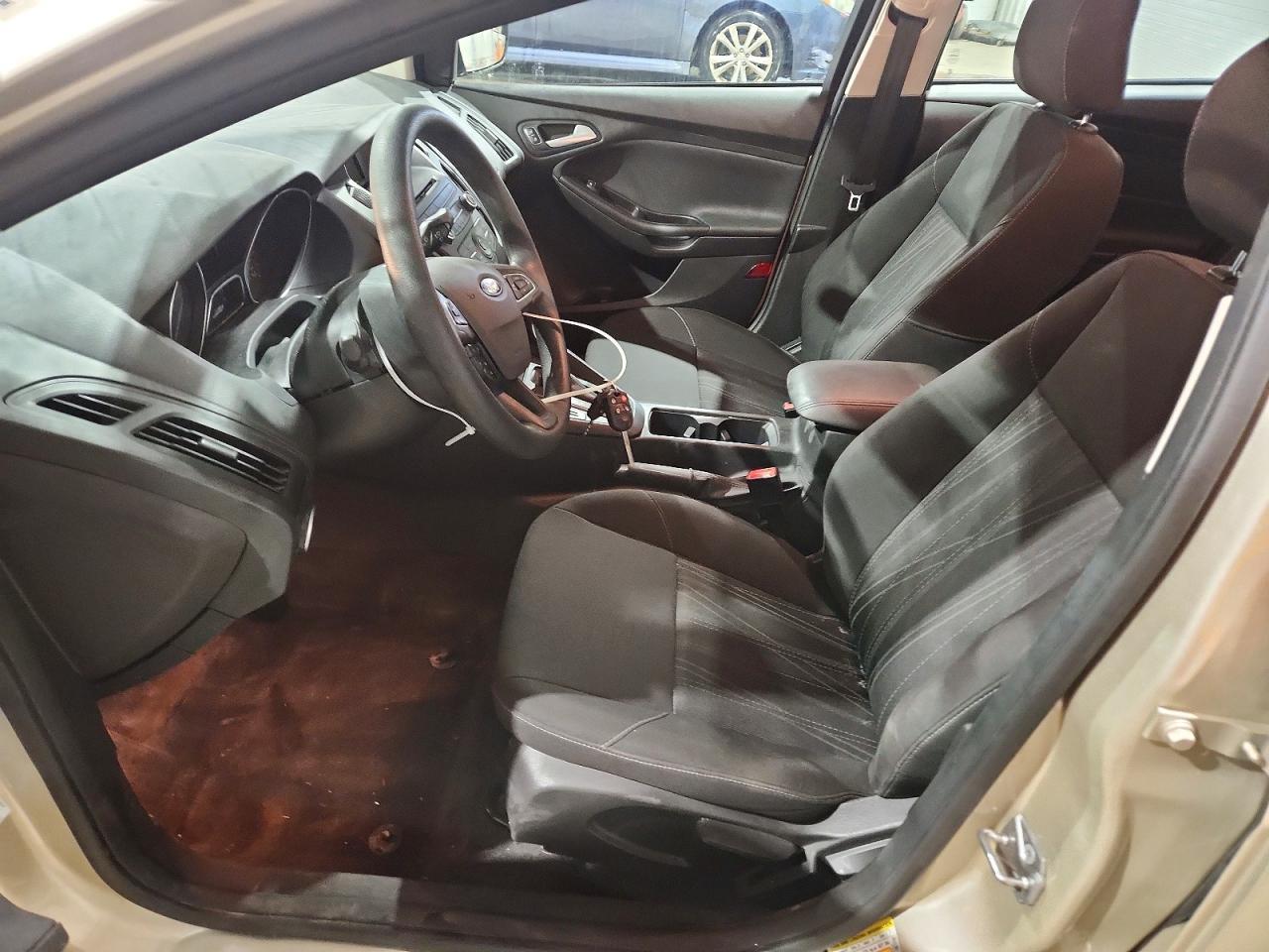 2017 Ford Focus Se - Image 7