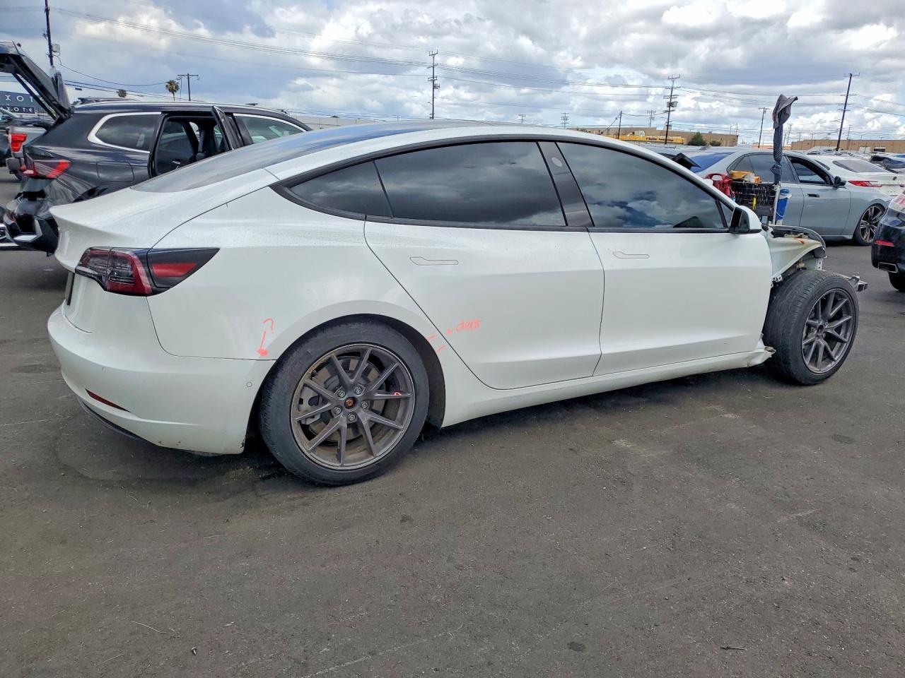 2021 Tesla Model 3 - Фото 3
