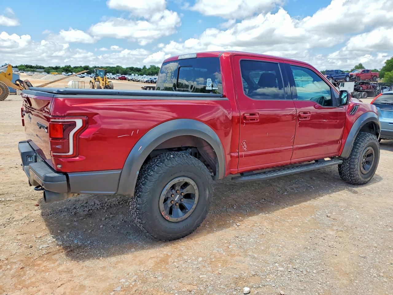 2017 Ford F150 Raptor - Фото 3