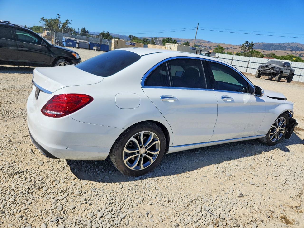2015 Mercedes-Benz C 300 - Фото 3