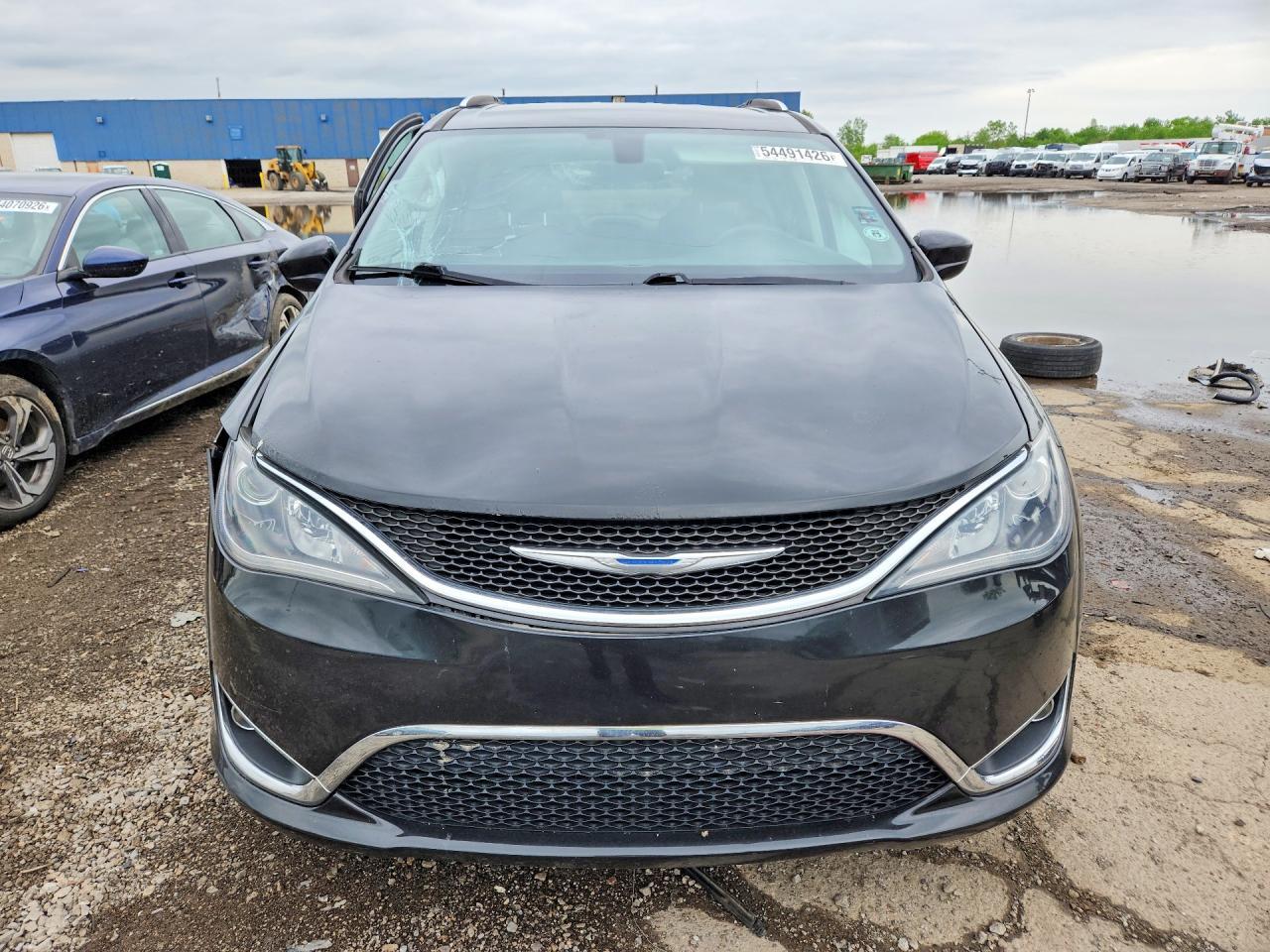 2018 Chrysler Pacifica Touring L - Фото 5