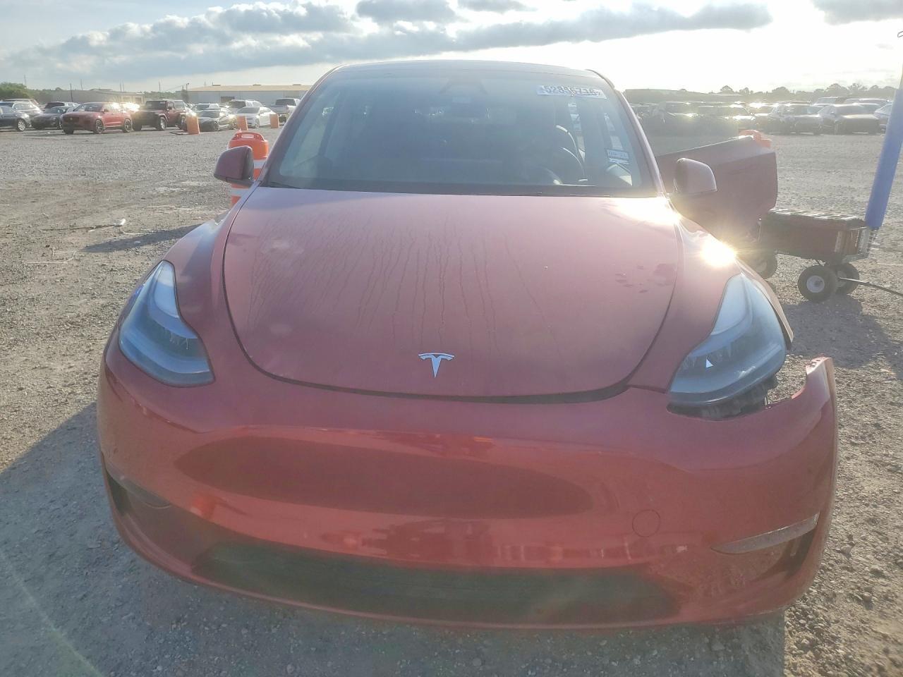 2024 Tesla Model Y - Фото 5