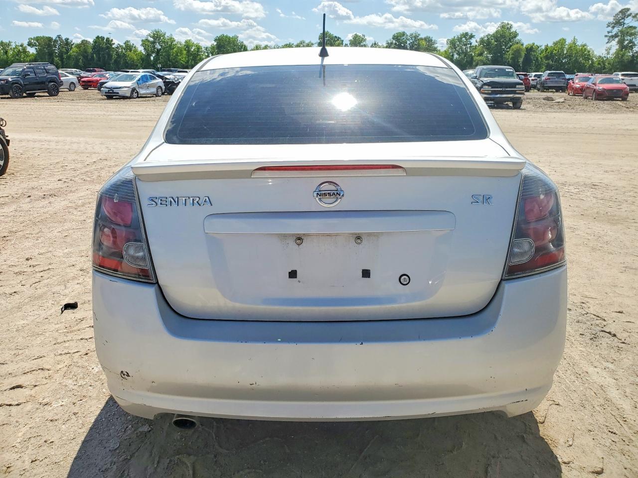 2011 Nissan Sentra 2.0 - Image 6