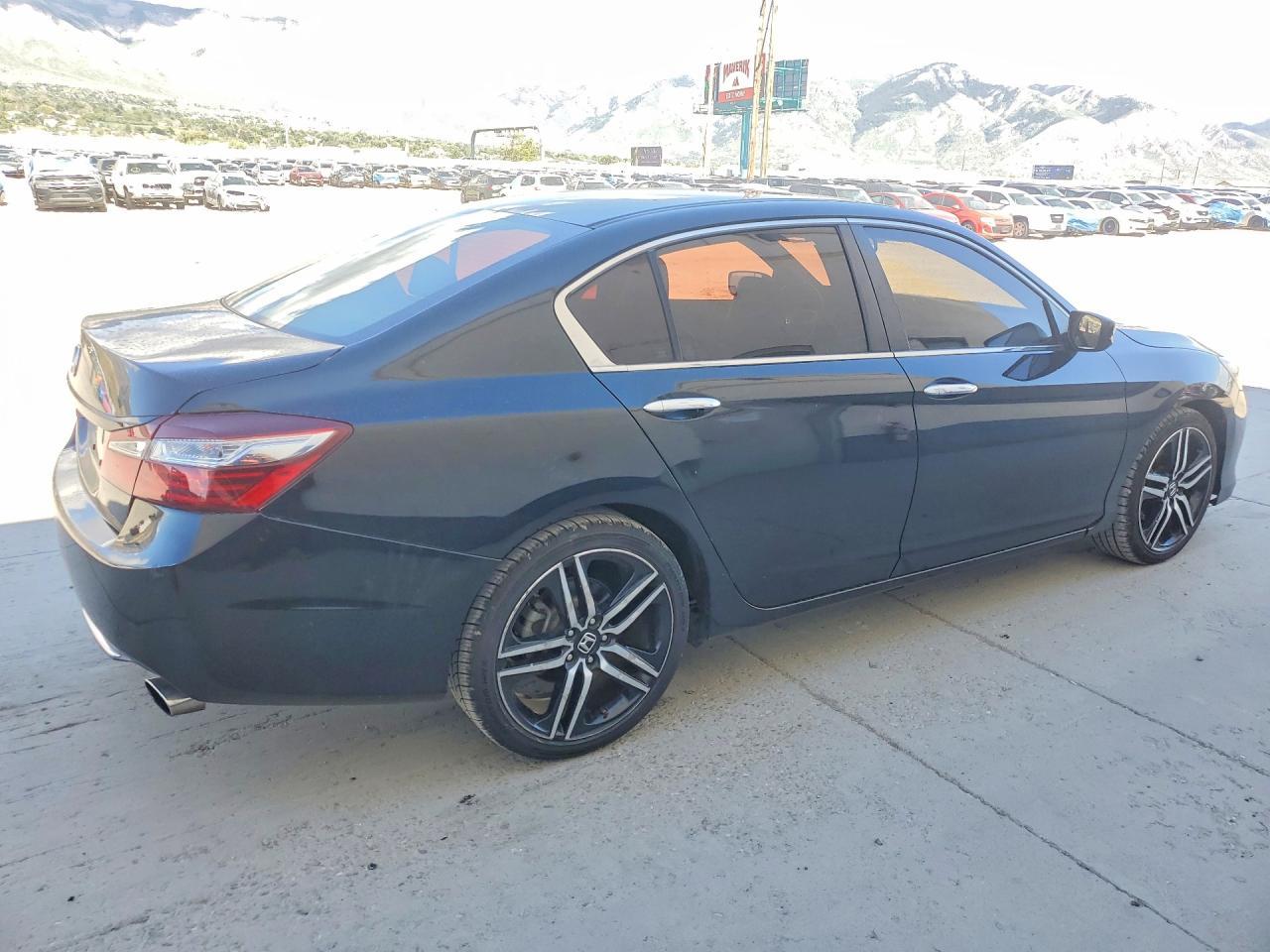 2017 Honda Accord Sport - Фото 3