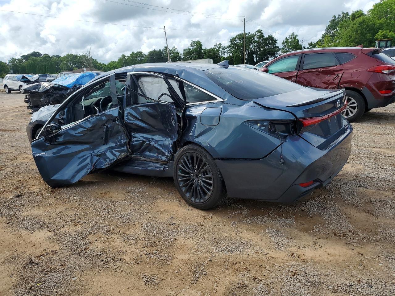 2021 Toyota Avalon Xse - Image 2