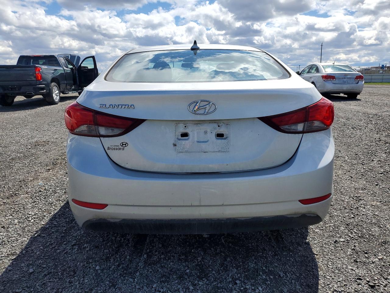 2015 Hyundai Elantra Se - Фото 6