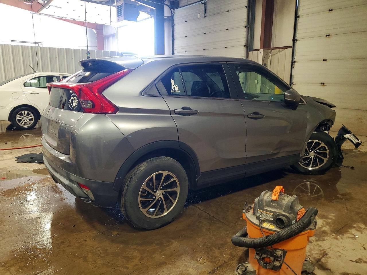 2020 Mitsubishi Eclipse Cross Es - Фото 3