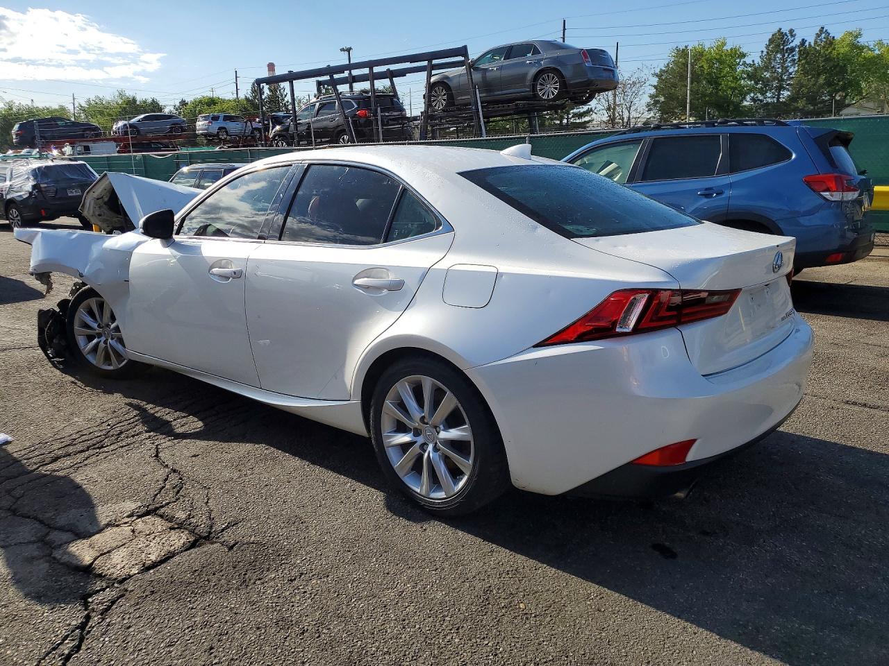 2016 Lexus Is 300 - Image 2