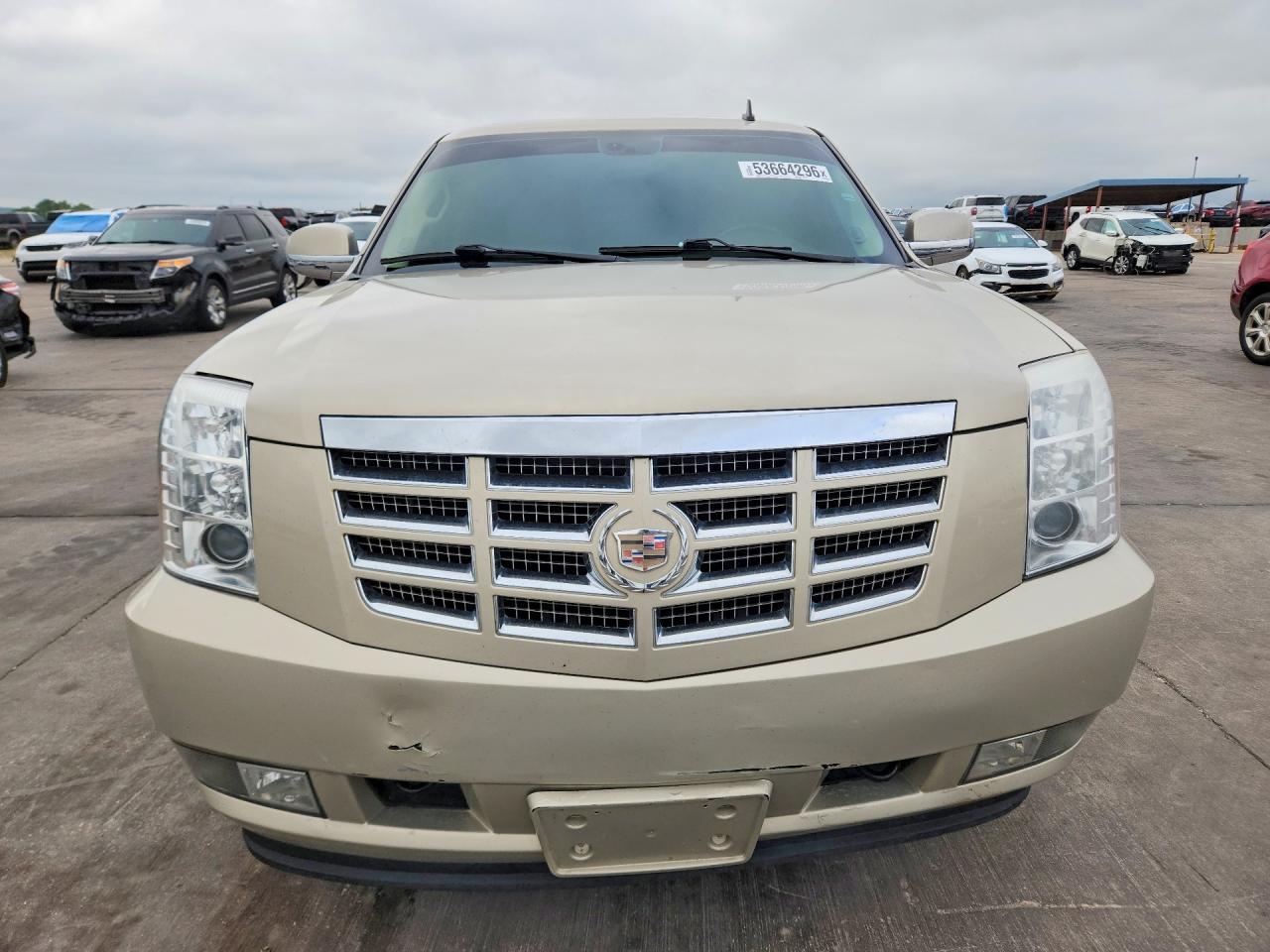 2009 Cadillac Escalade - Image 5