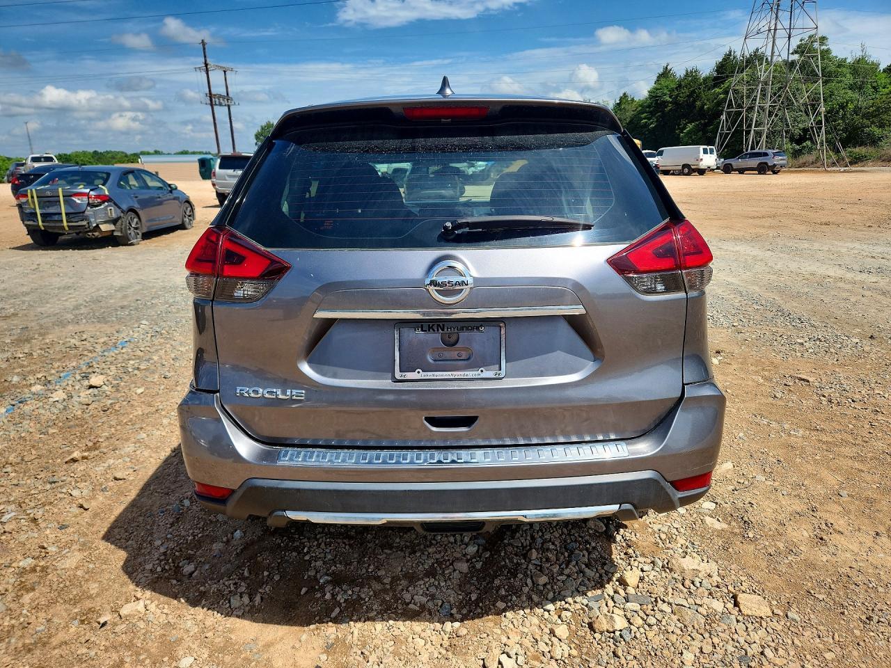 2017 Nissan Rogue S - Image 6