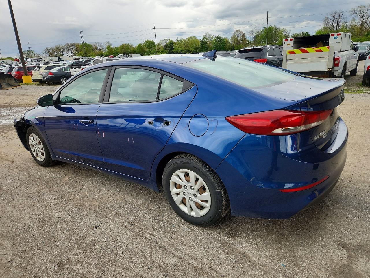 2017 Hyundai Elantra Se - Image 2