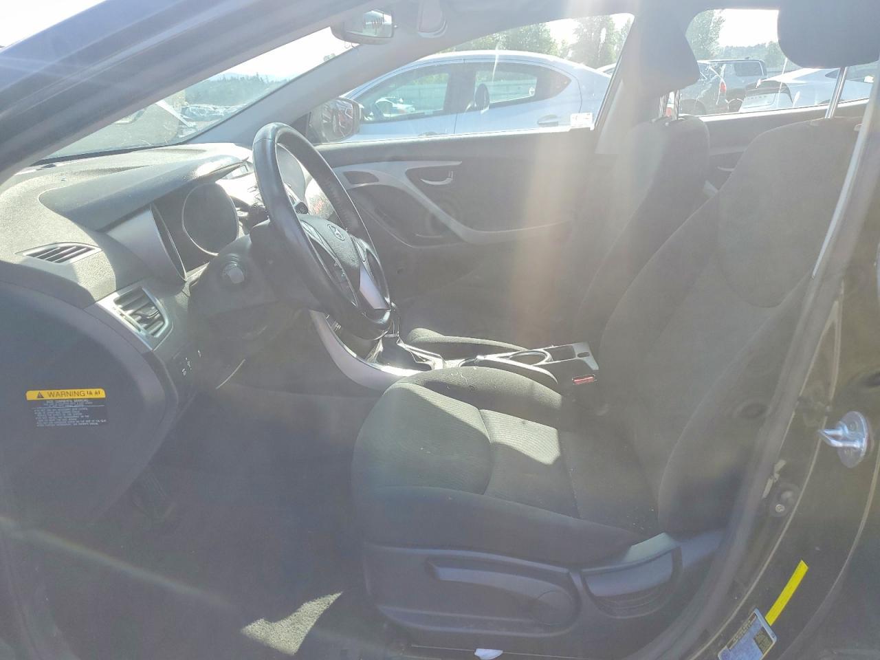 2015 Hyundai Elantra - Image 7