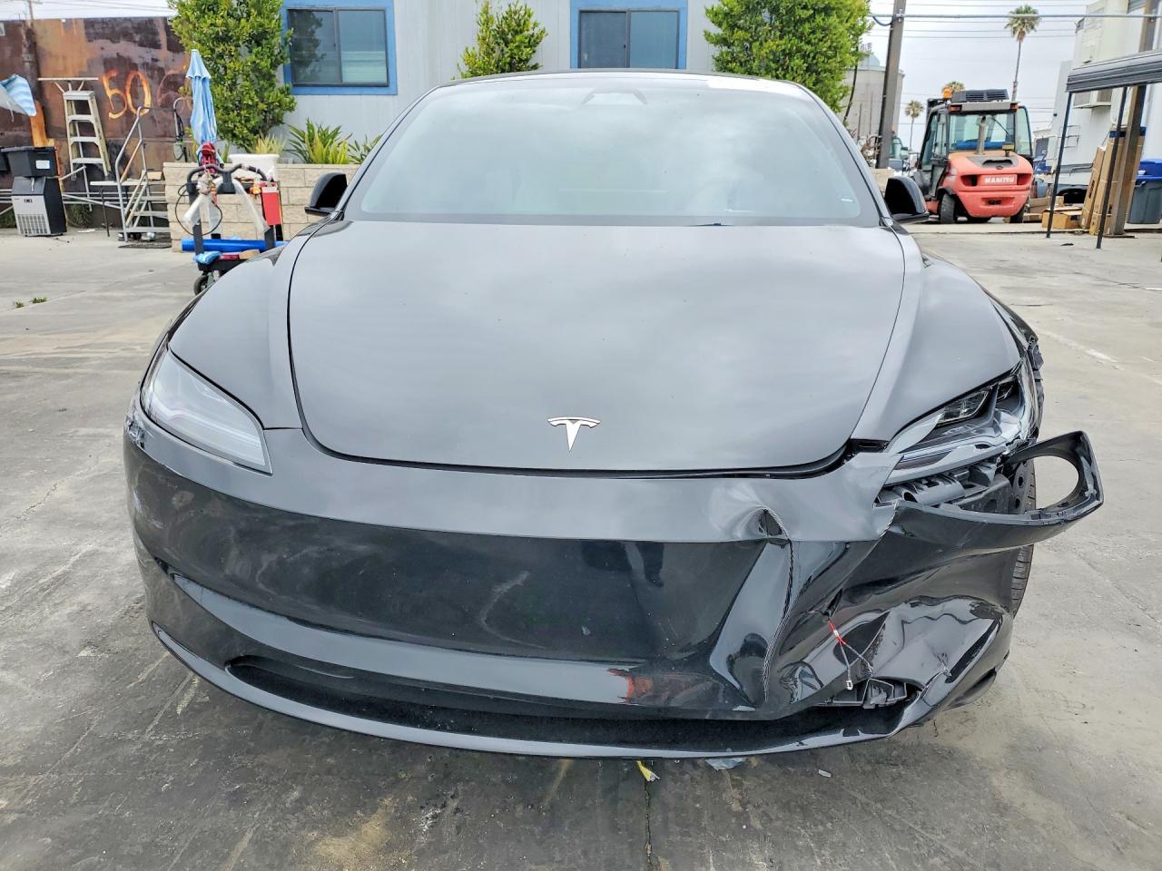 2024 Tesla Model 3 - Image 5