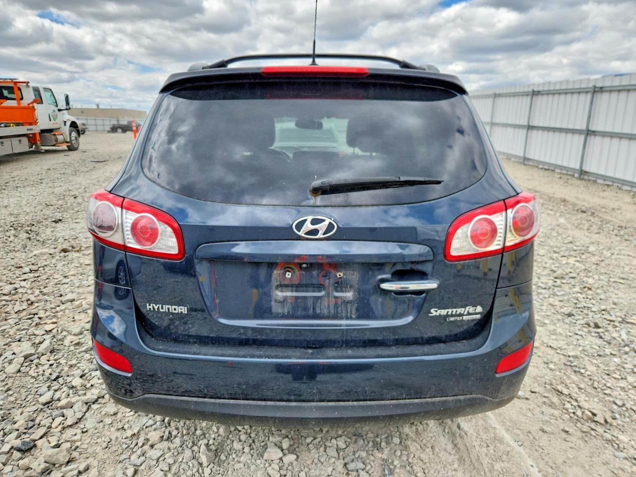 2010 Hyundai Santa Fe Limited - Image 6