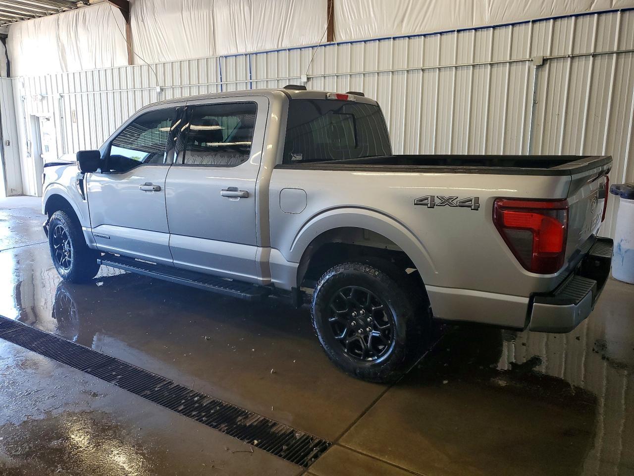 2025 Ford F150 Xlt - Фото 2