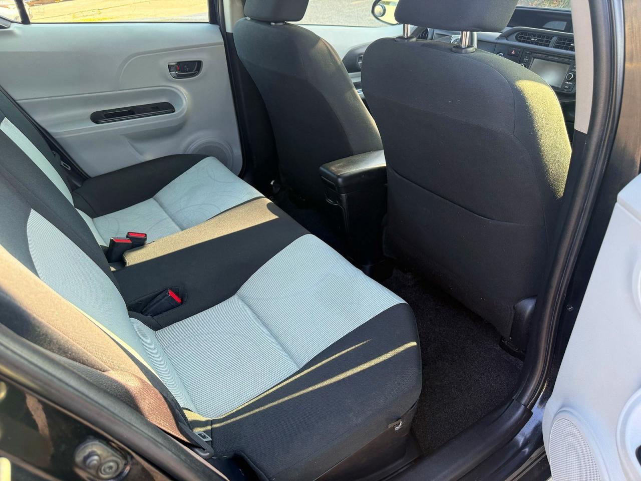 2013 Toyota Prius C Three - Фото 6