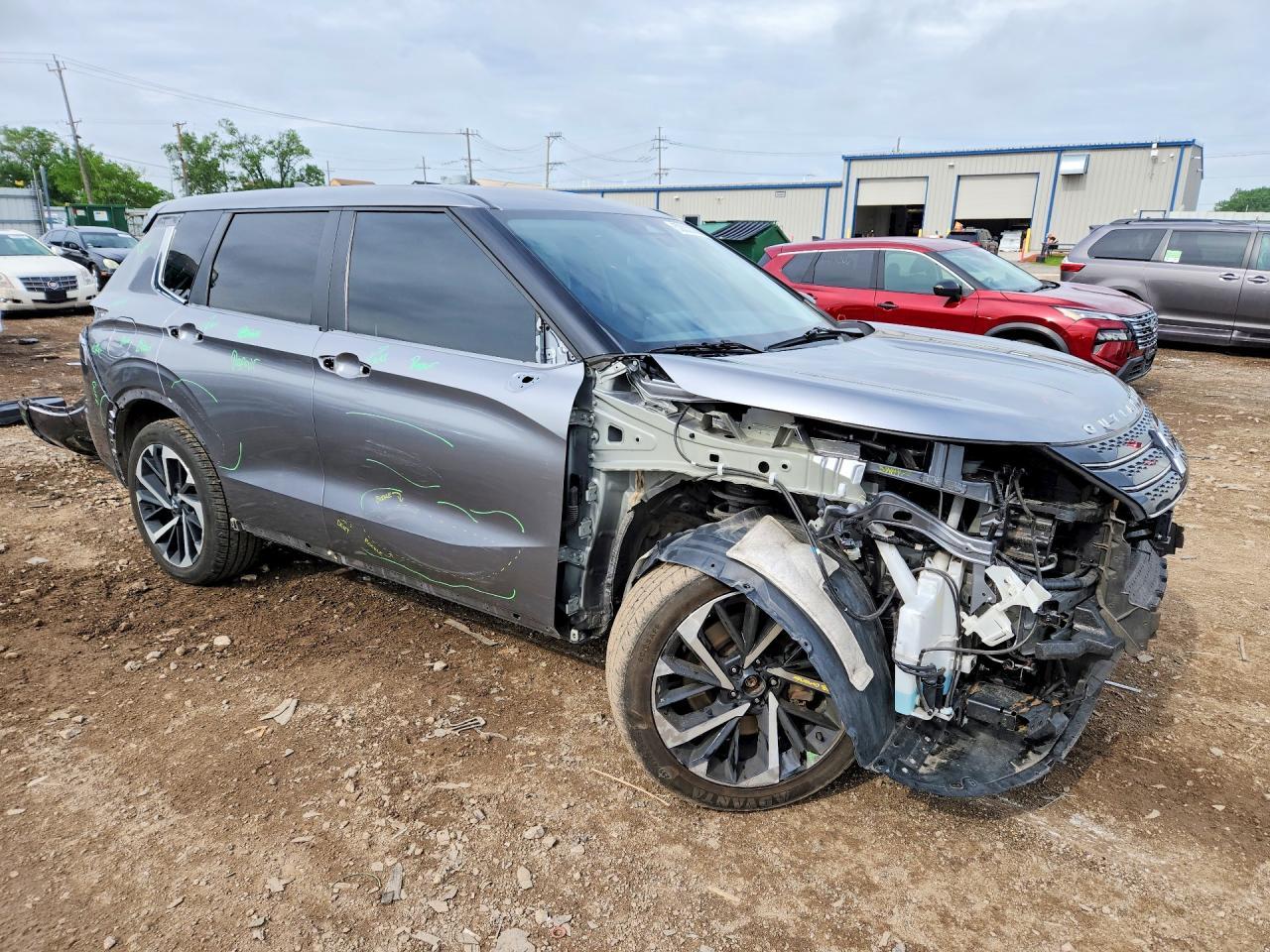 2022 Mitsubishi Outlander Se - Фото 4
