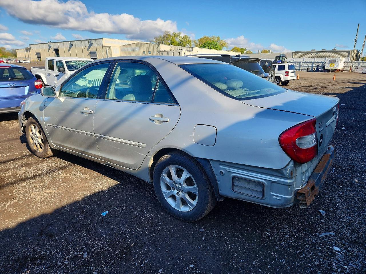 2005 Toyota Camry Xle V6 - Image 2