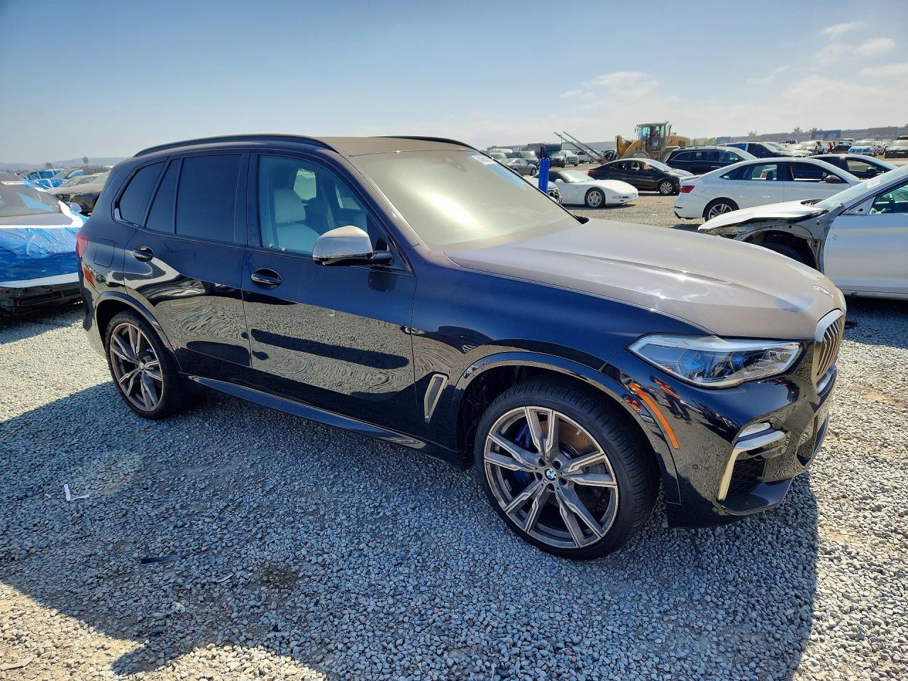 2020 BMW X5 M50I - Фото 4