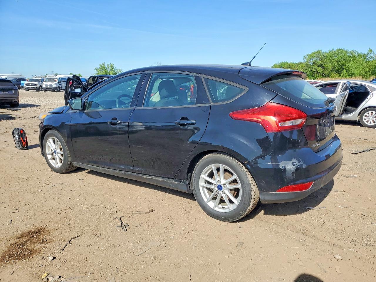 2016 Ford Focus Se - Image 2