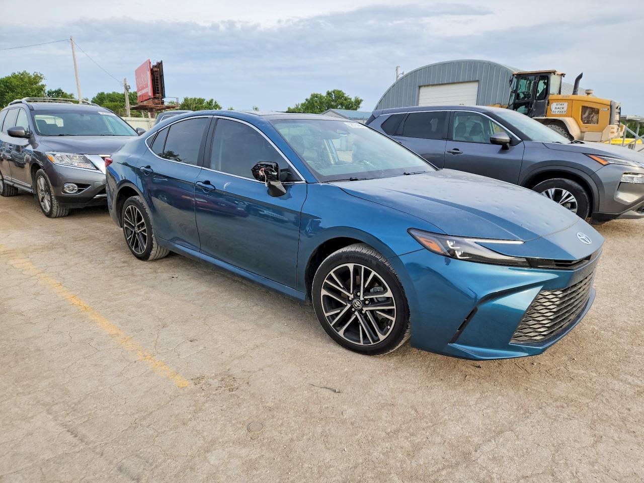 2025 Toyota Camry Xle - Фото 4
