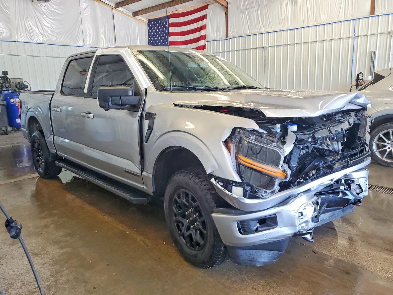 2025 Ford F150 Xlt - Фото 4