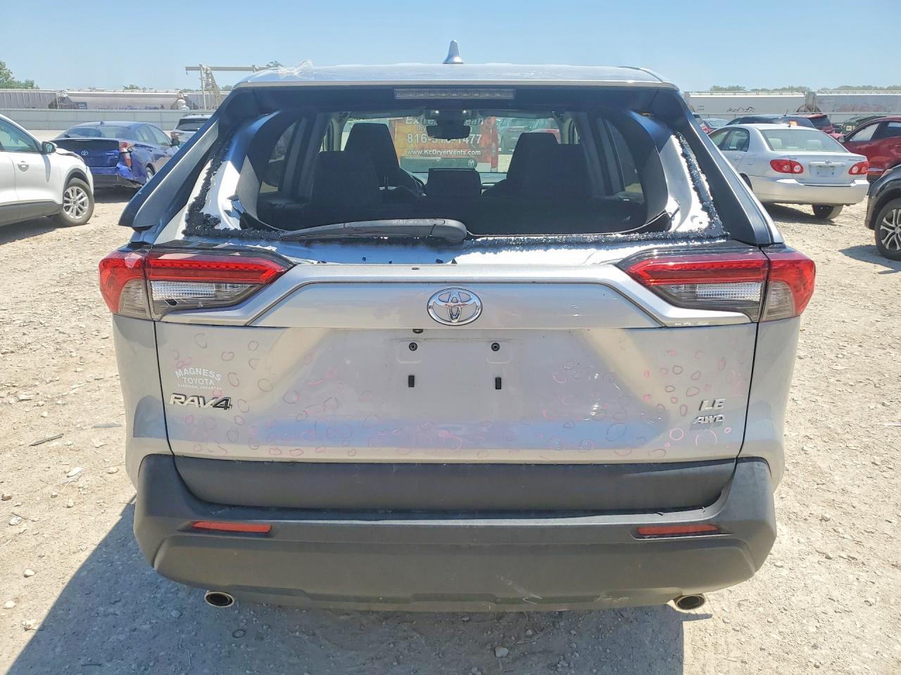 2022 Toyota Rav4 Le - Фото 6