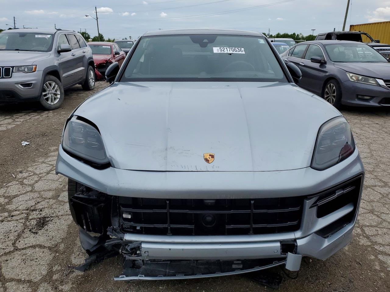 2025 Porsche Cayenne Coupe - Image 5